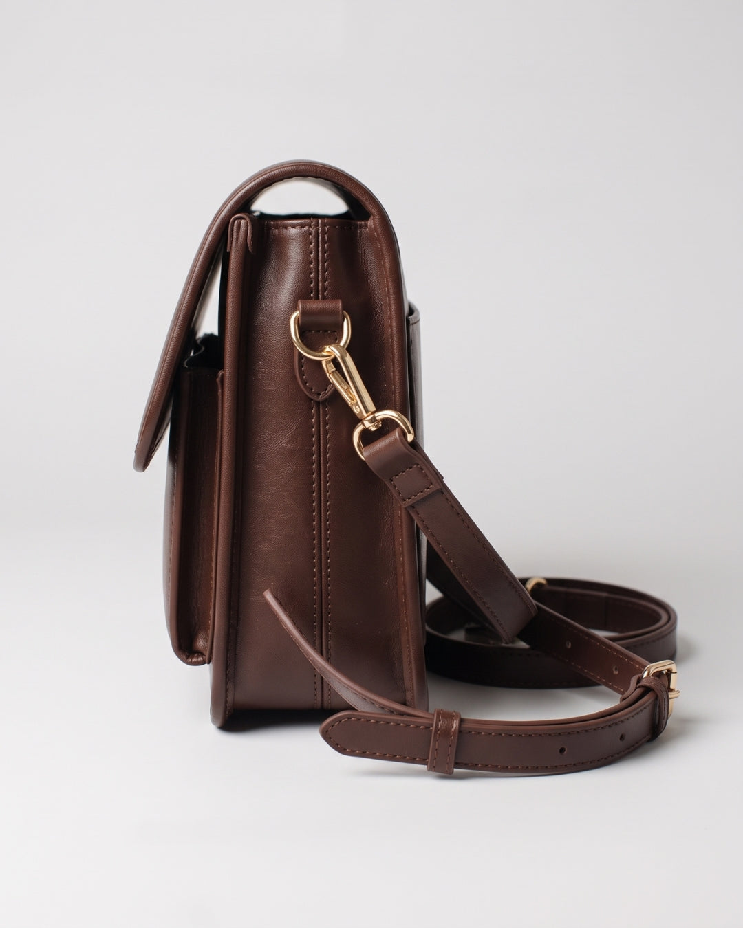 Minimalist Leather Messenger Bag