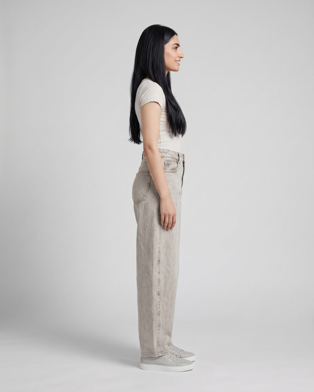 High-Waisted Grey Curved Jeans