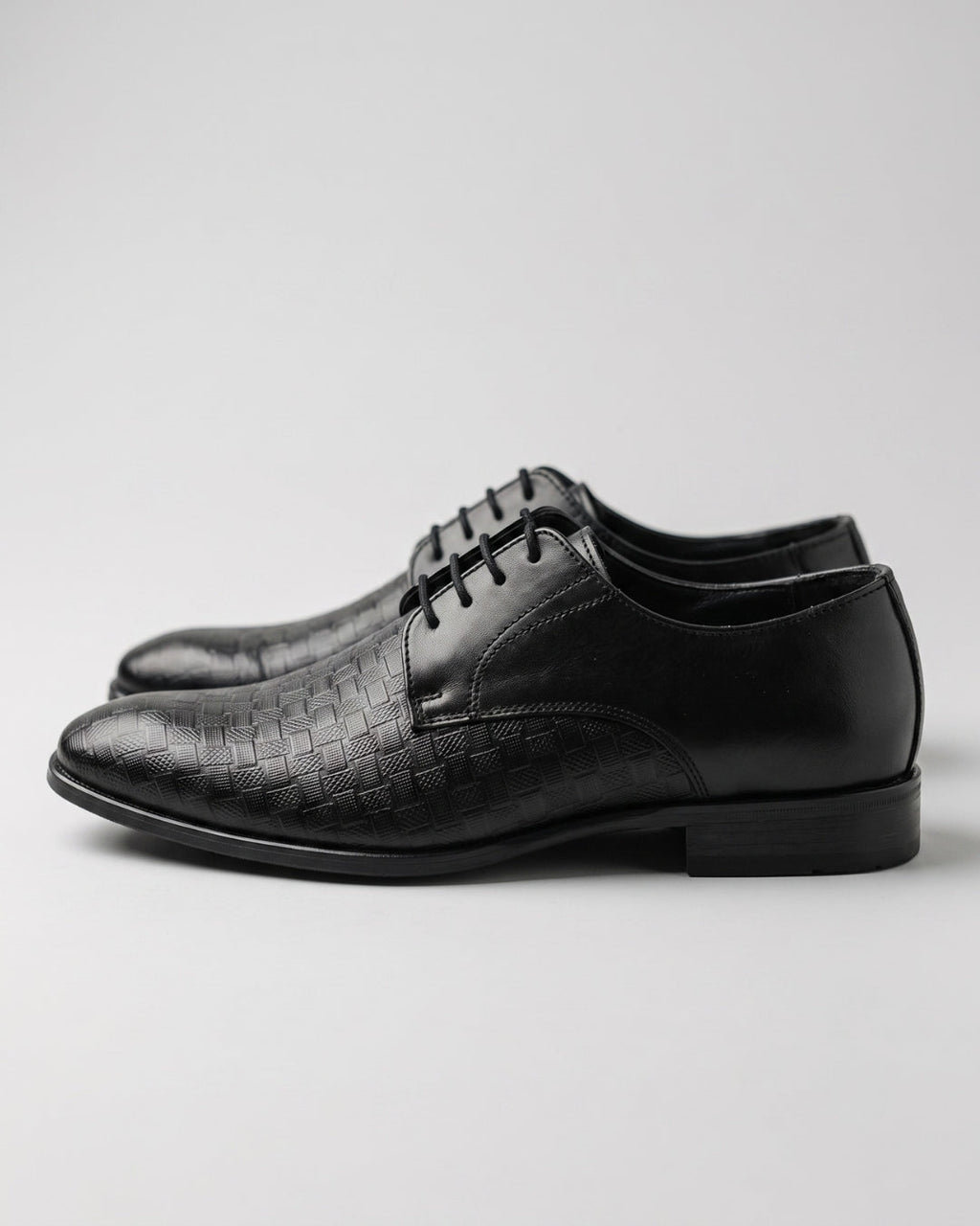 Classic Black Patterned Derby