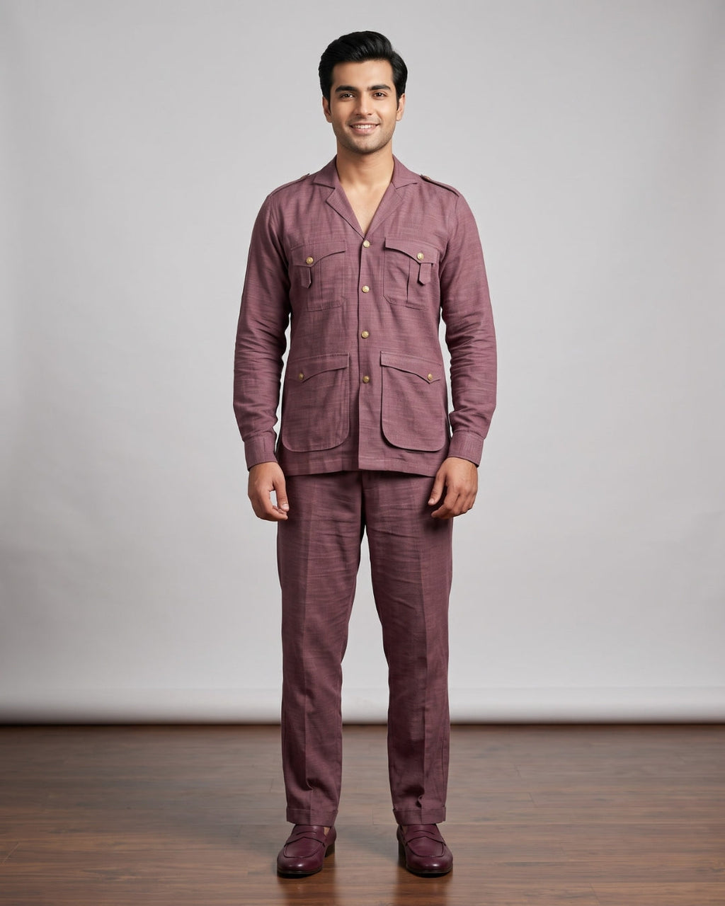 Casual 4-Pocket Suit Ensemble