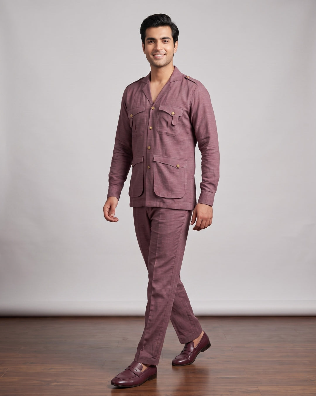 Casual 4-Pocket Suit Ensemble